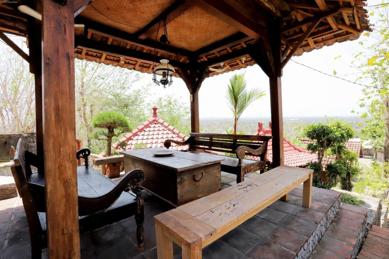Watu Lumbung Culture Resort Kretek Exterior foto